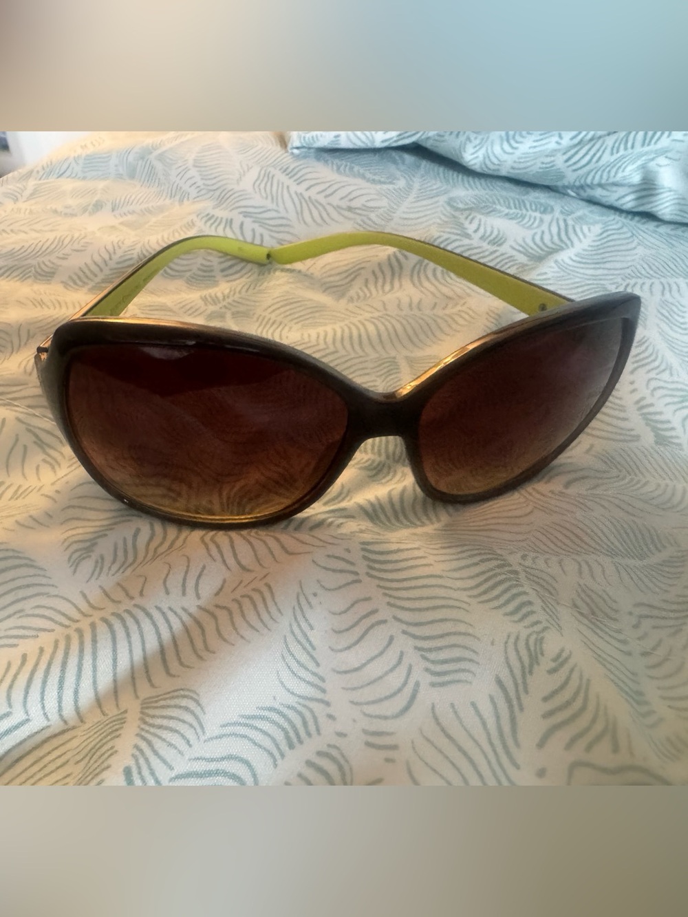 Women's JUICY COUTURE Black Frame Gradient  Lenses, worn twice